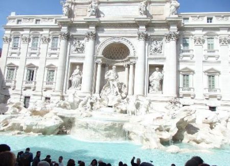 トレヴィの泉がたいへん ローマ ちょっぴりレアな海外情報サイト Travel Mode